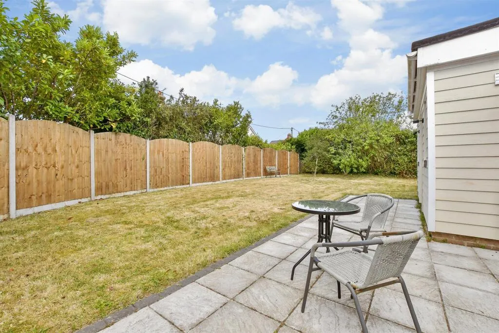 3 bed Detached Bungalow