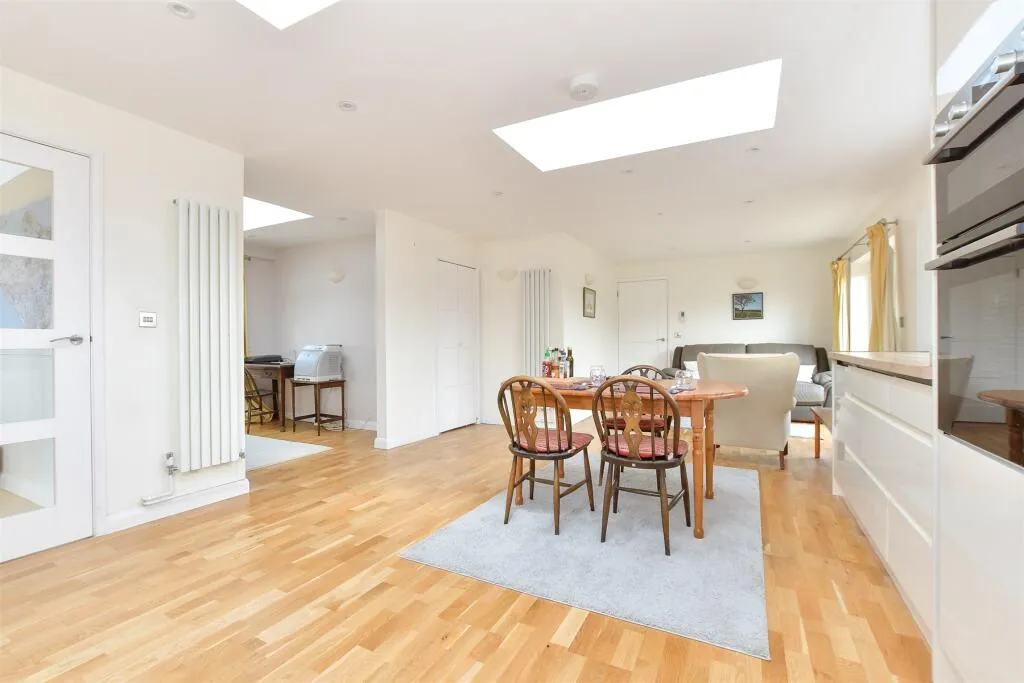 3 bed Detached Bungalow