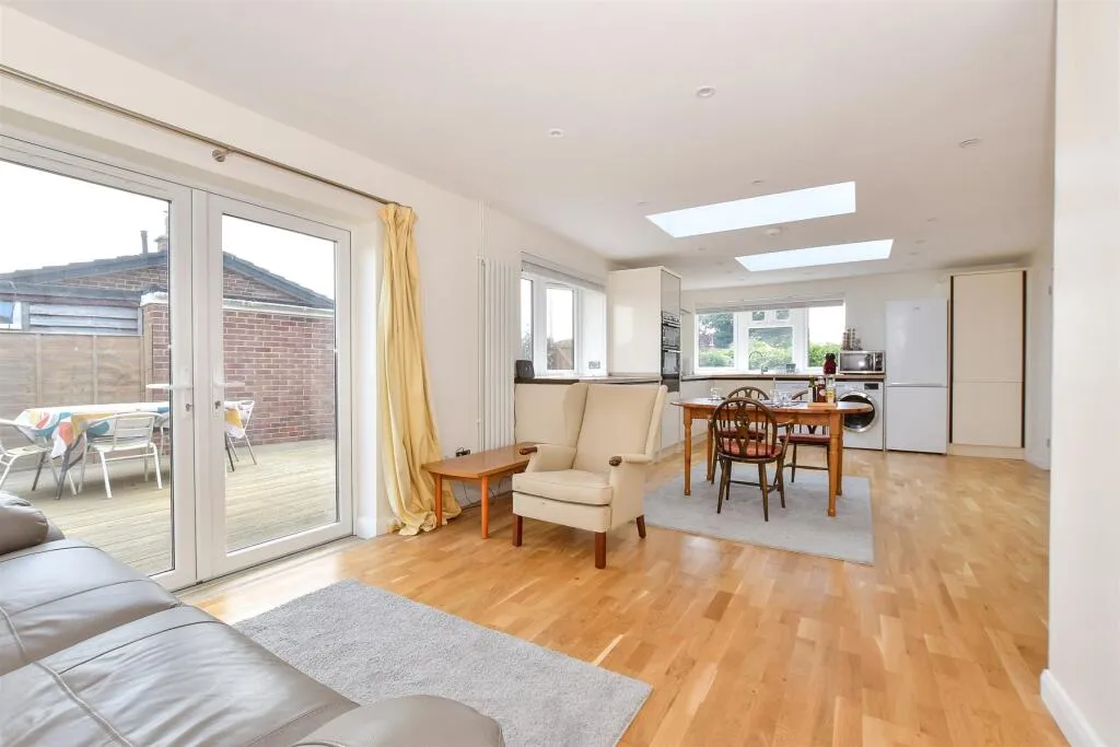 3 bed Detached Bungalow