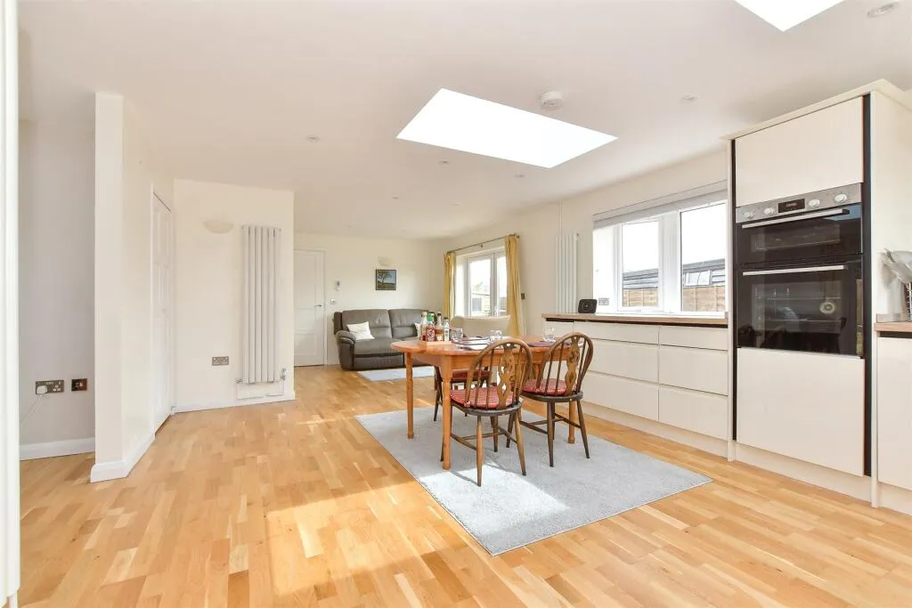 3 bed Detached Bungalow