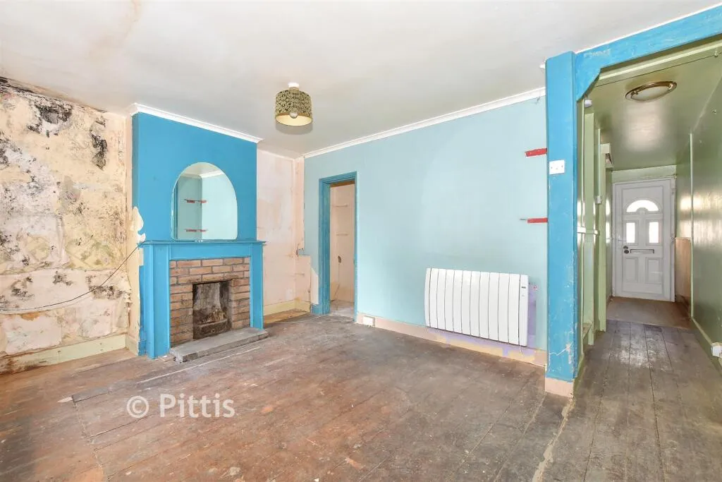 4 bed Terraced