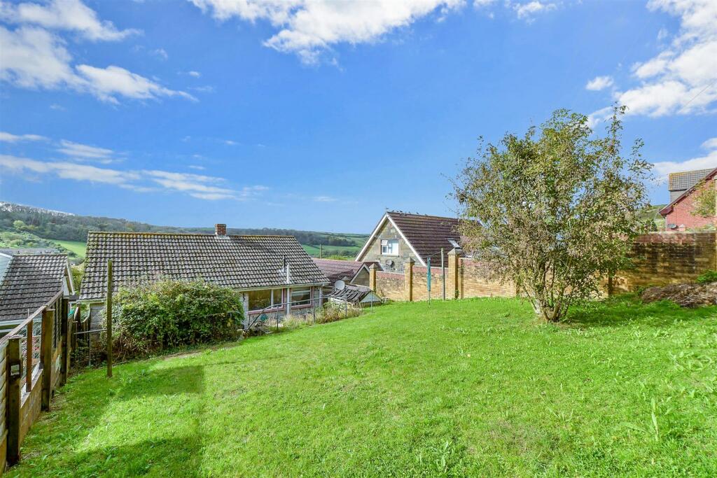 2 bed Detached