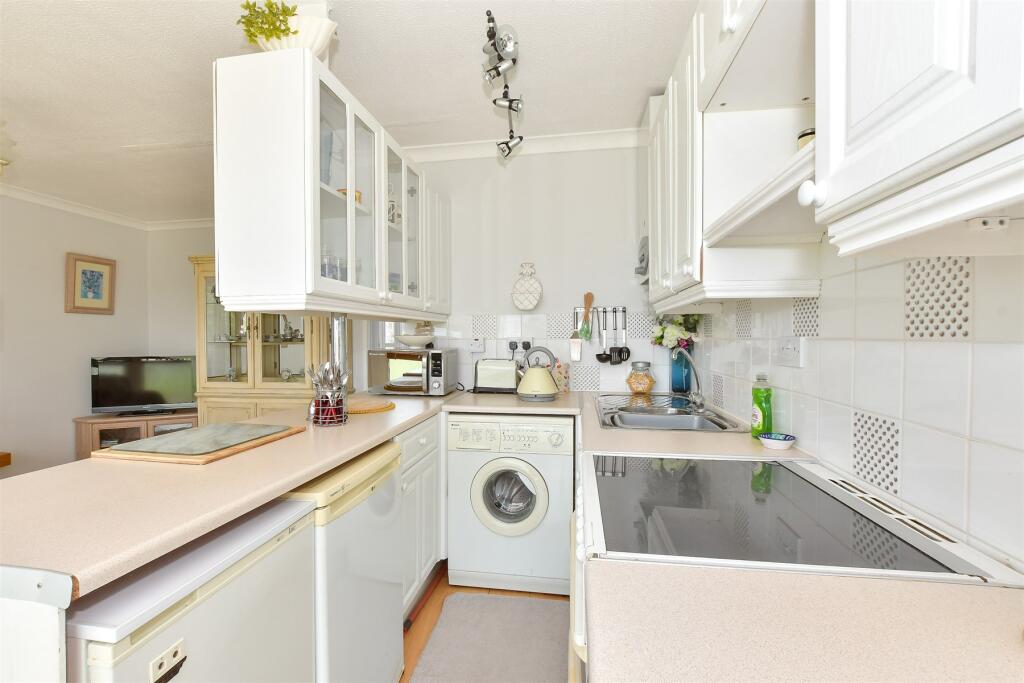 2 bed House