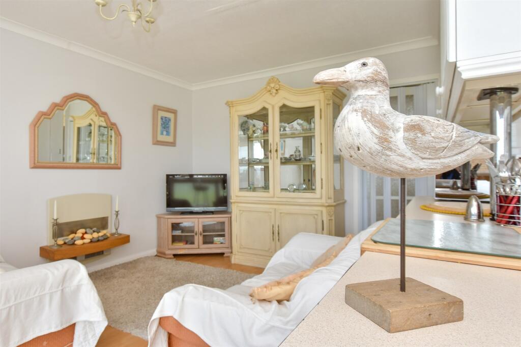 2 bed House