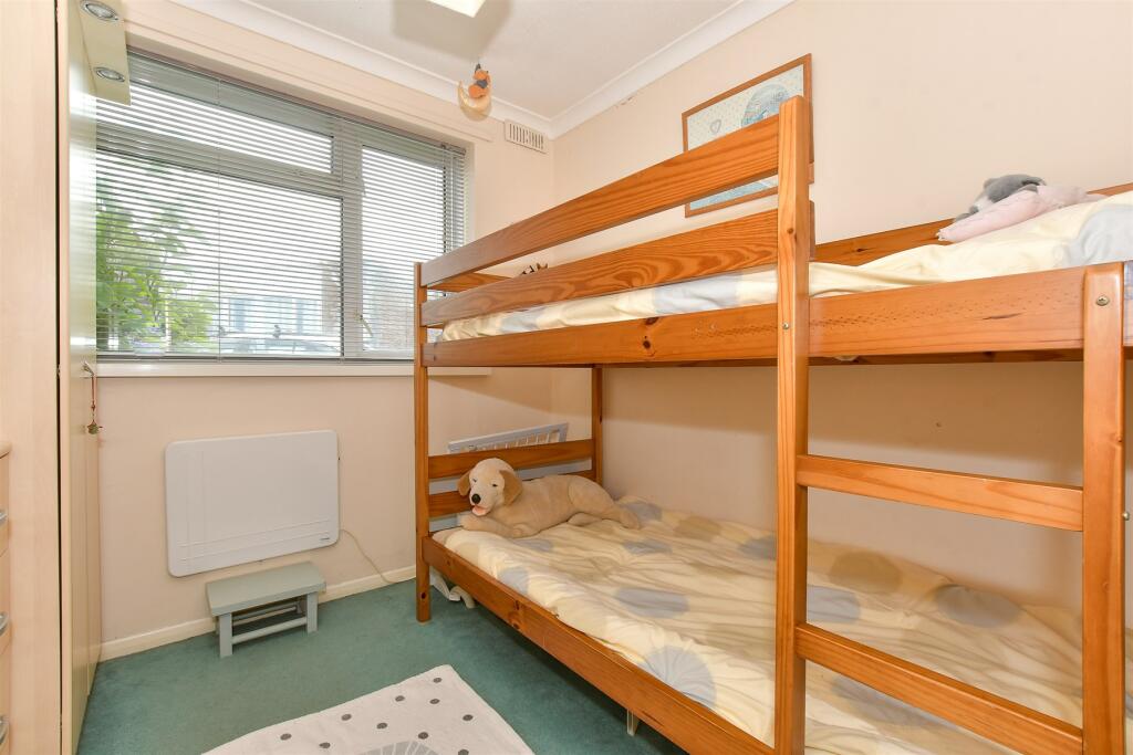 2 bed House