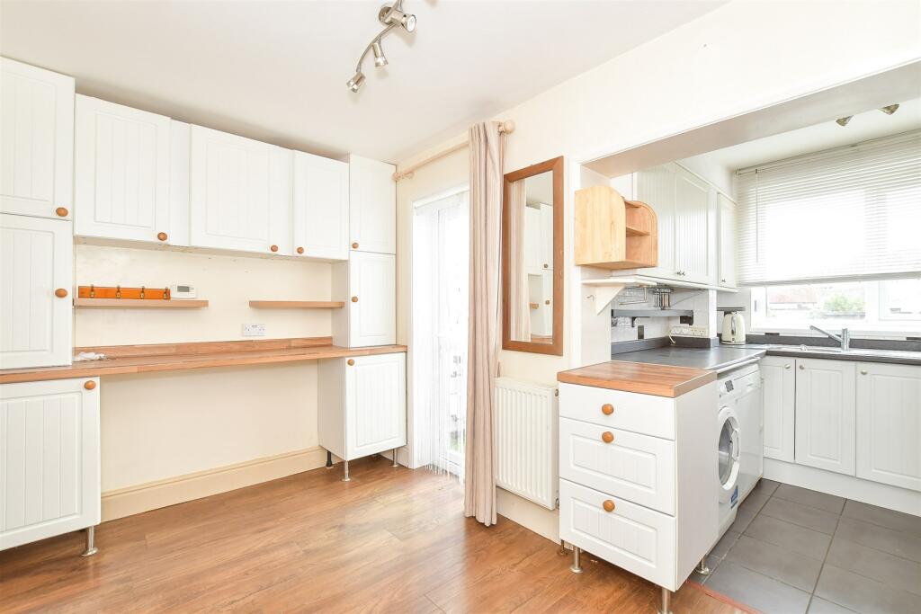 2 bed Semi-Detached