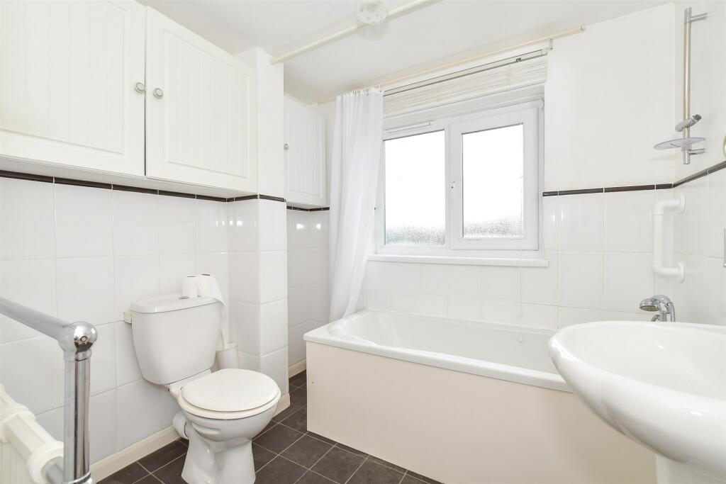 2 bed Semi-Detached