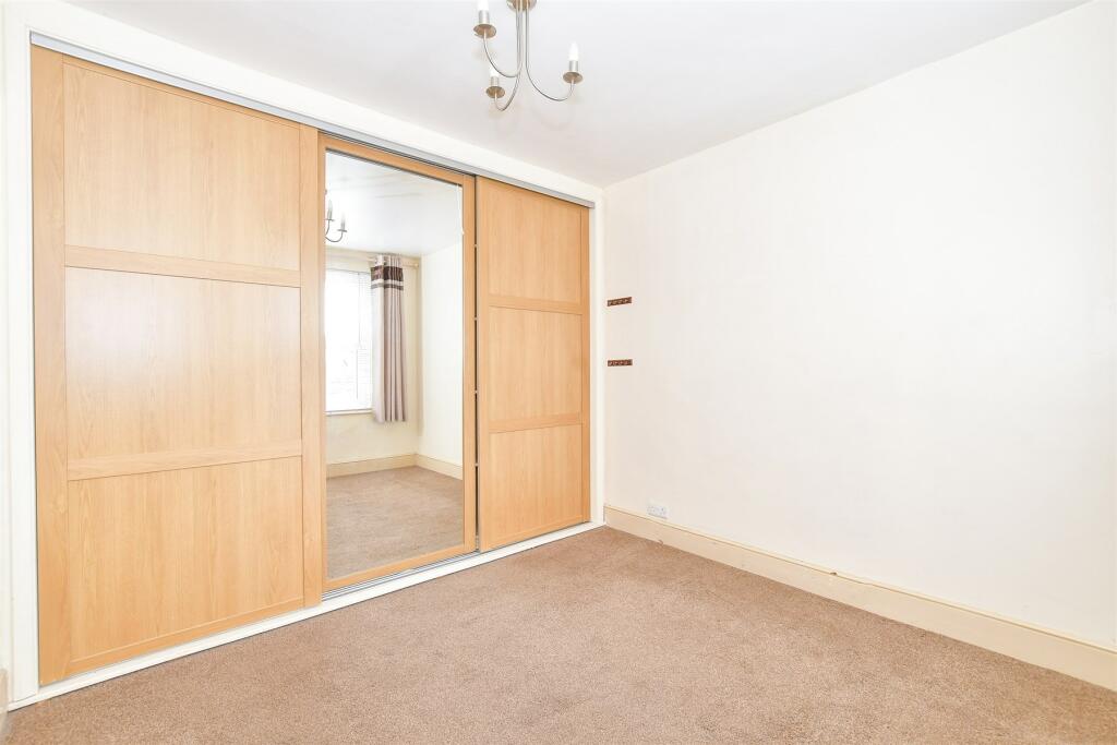 2 bed Semi-Detached
