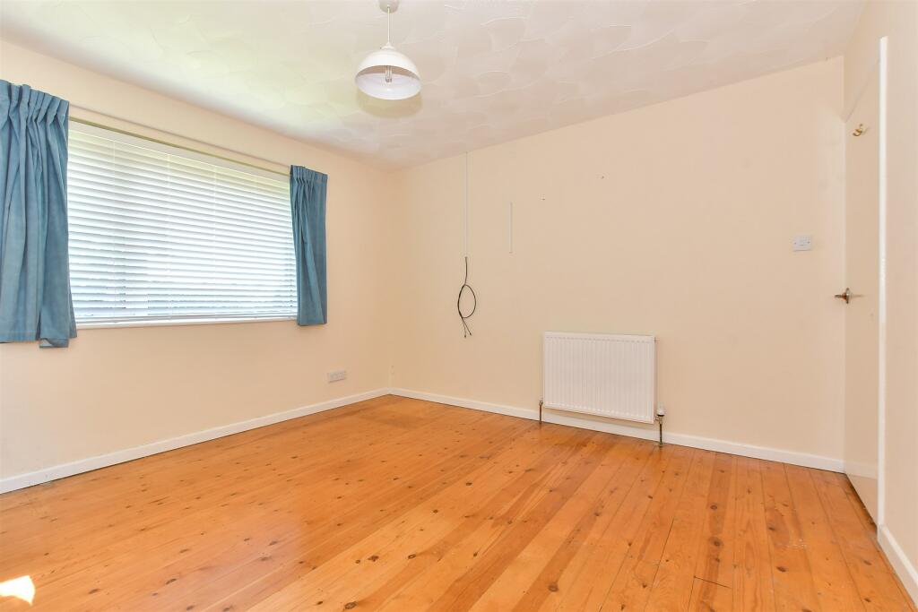 2 bed Detached Bungalow