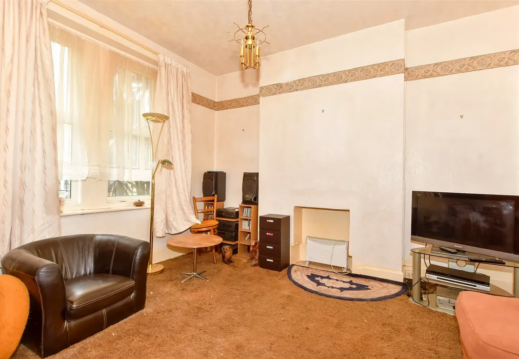 5 bed Terraced