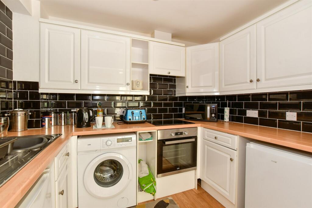 3 bed Town House