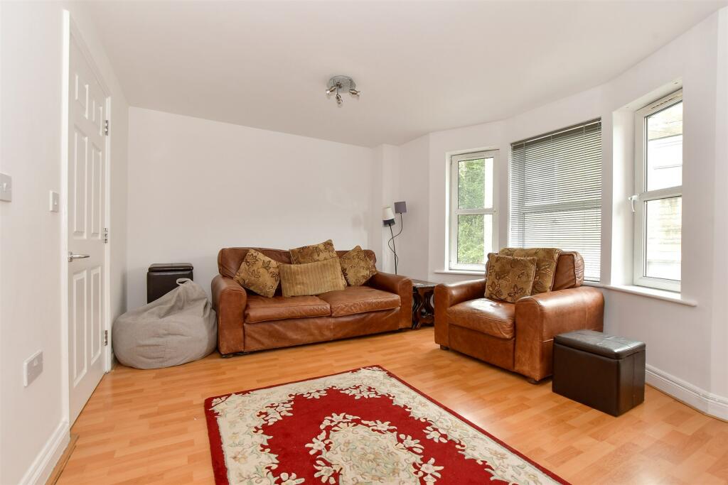 3 bed Town House