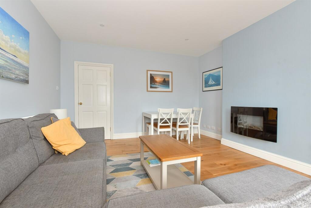 2 bed Apartment