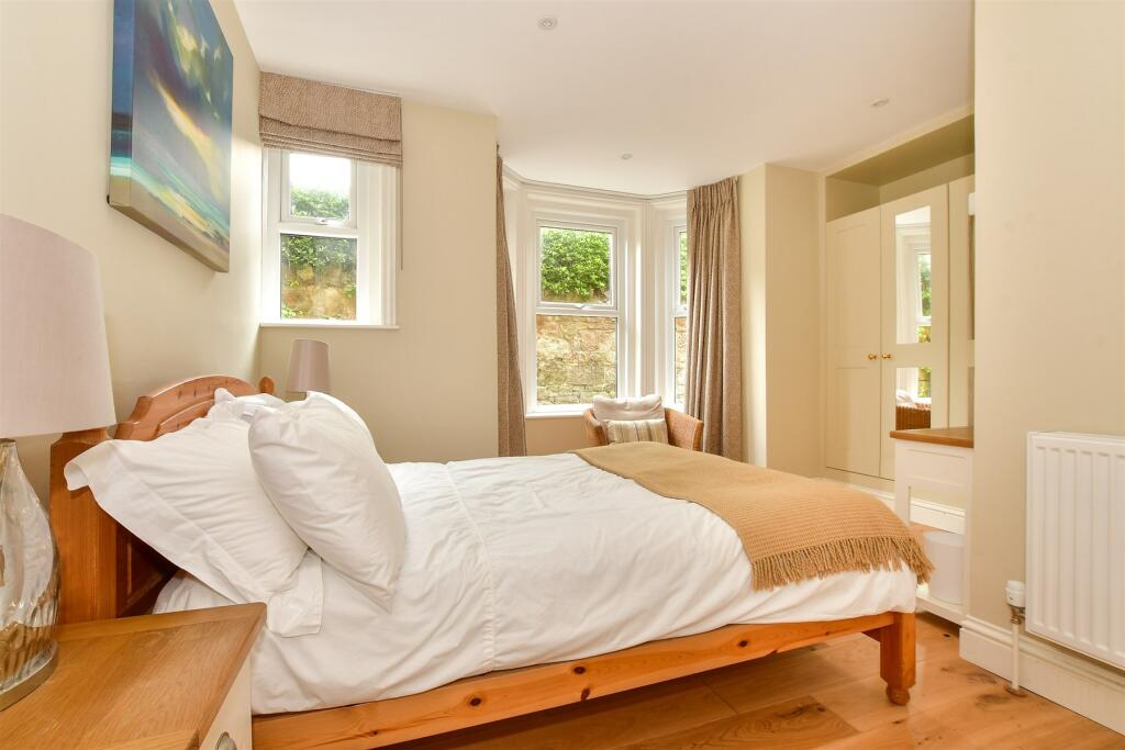 2 bed Apartment