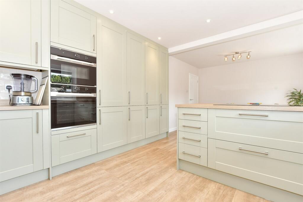4 bed Chalet