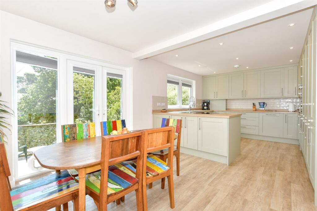 4 bed Chalet