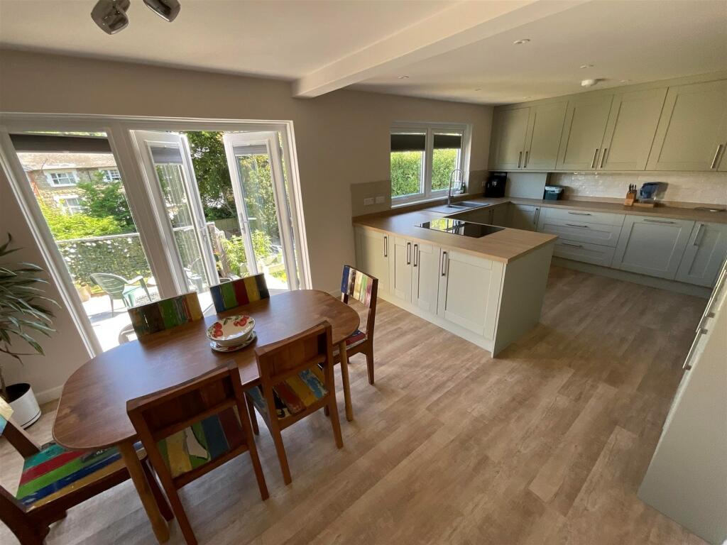 4 bed Chalet