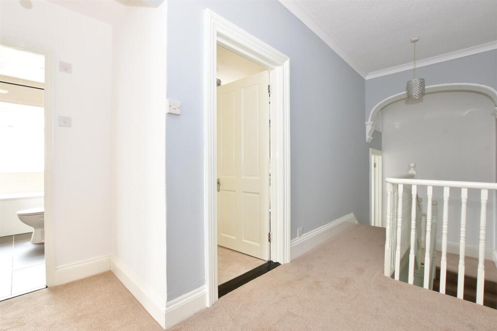 4 bed Semi-Detached