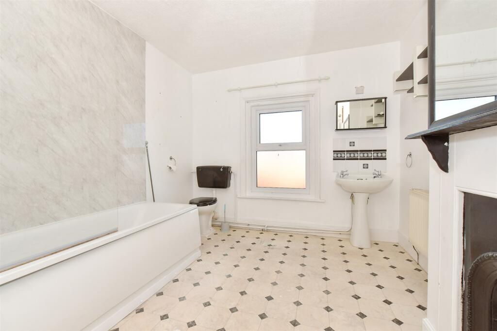 2 bed Terraced