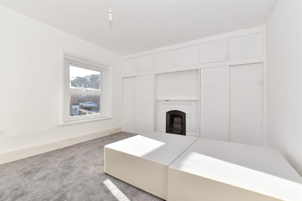 2 bed Terraced