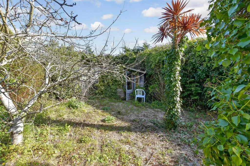 2 bed Detached Bungalow
