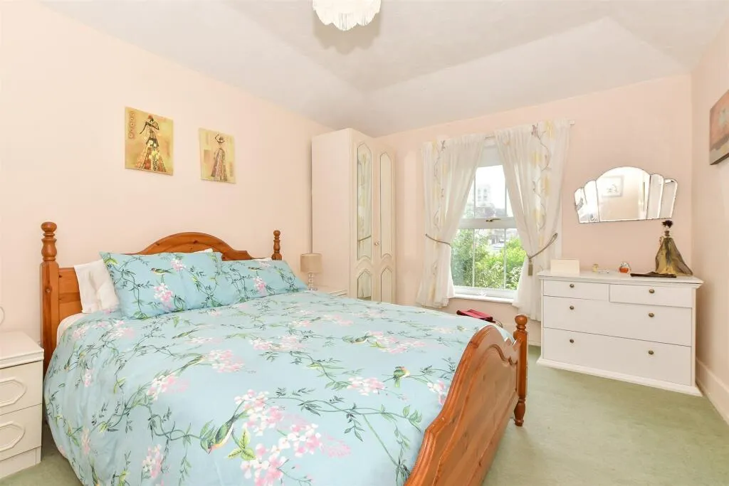 2 bed Semi-Detached