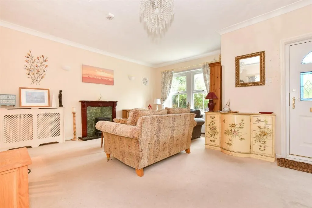 2 bed Semi-Detached