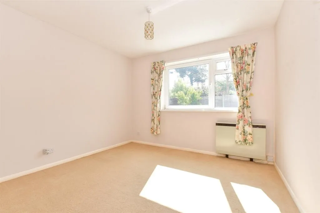 2 bed Detached Bungalow
