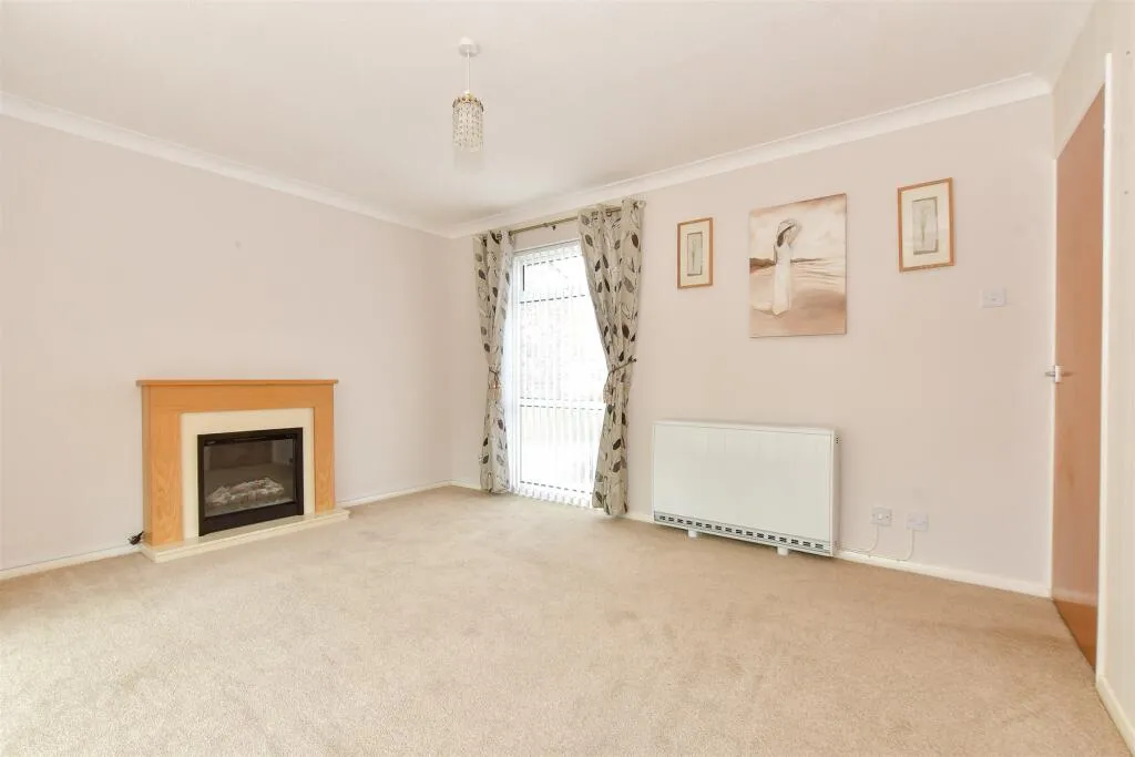 2 bed Detached Bungalow