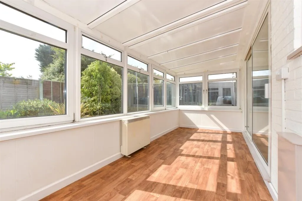 2 bed Detached Bungalow