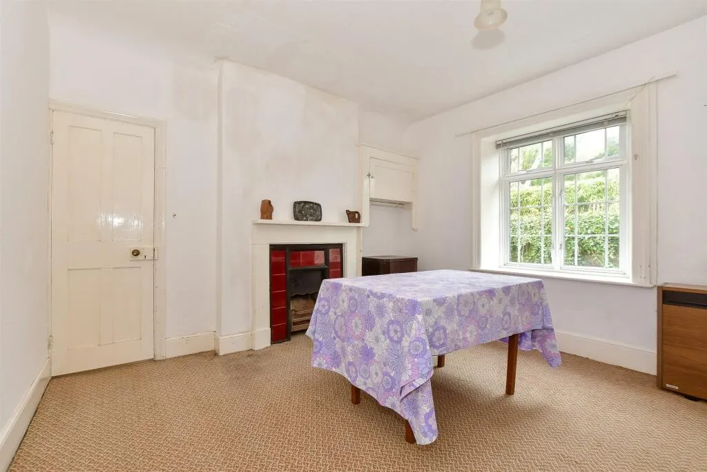 5 bed Character Property