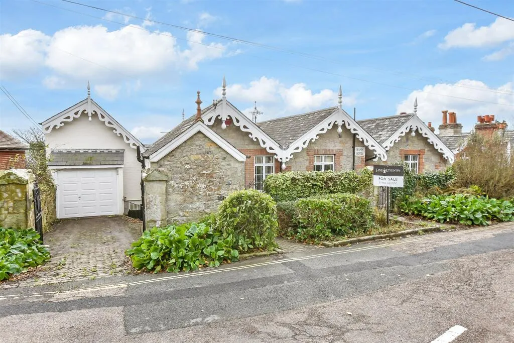 5 bed Character Property