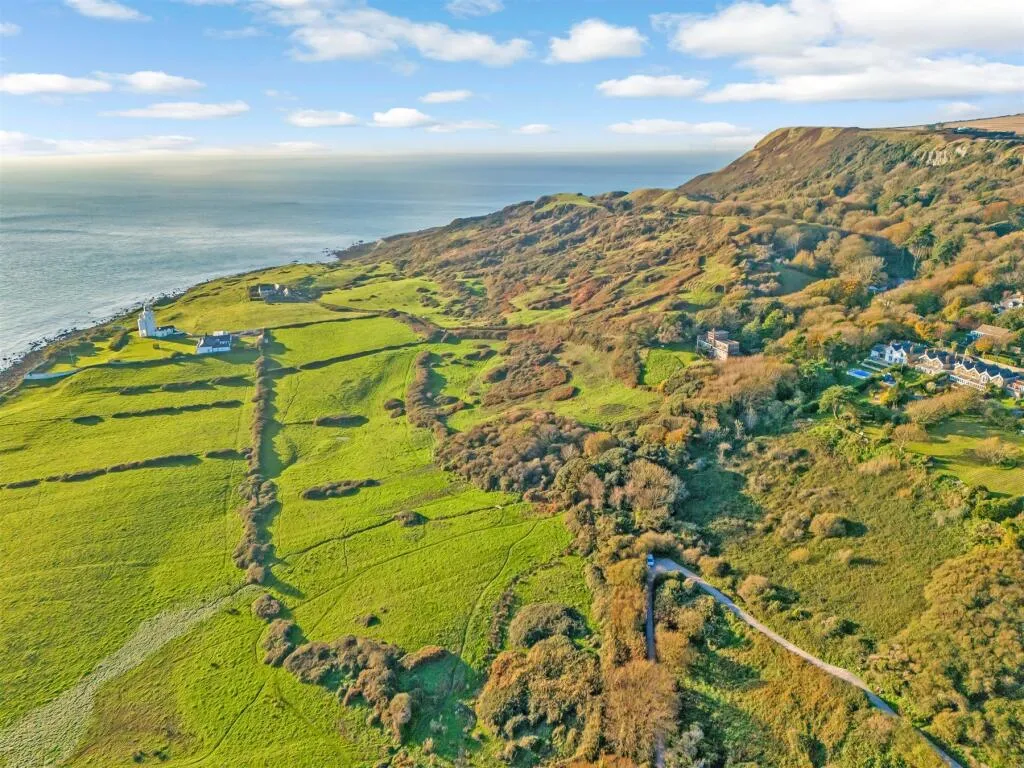 5 bed Character Property