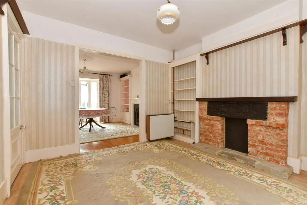 5 bed Character Property