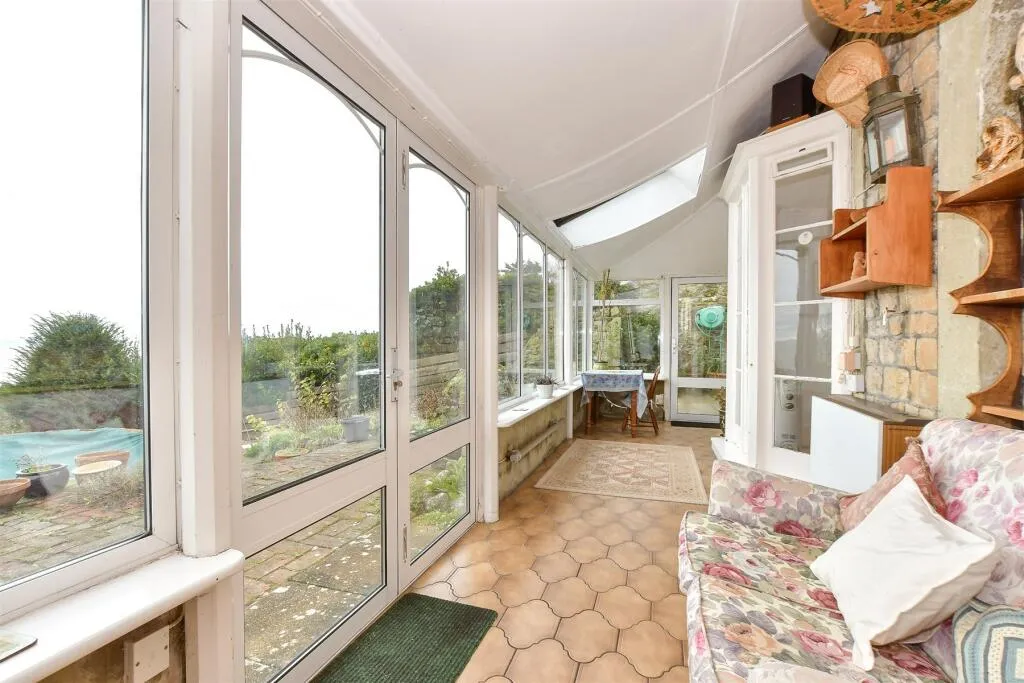 5 bed Character Property