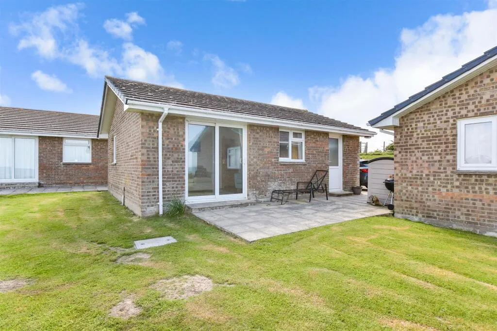 2 bed Detached Bungalow