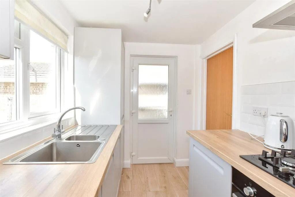 2 bed Detached Bungalow