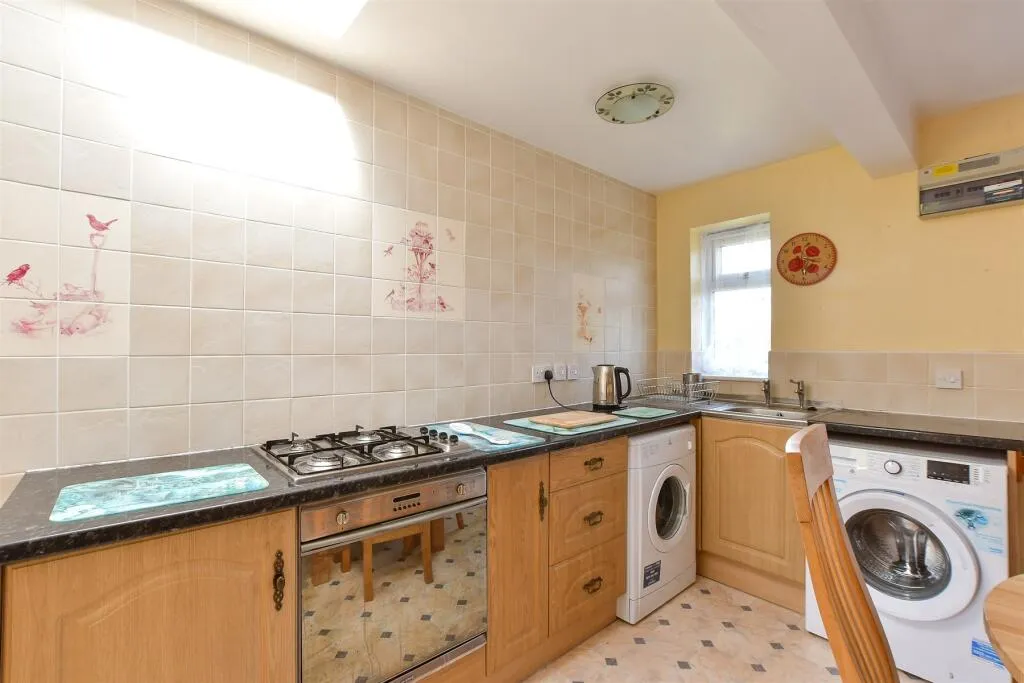 2 bed Detached Bungalow