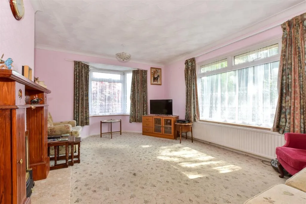 2 bed Detached Bungalow