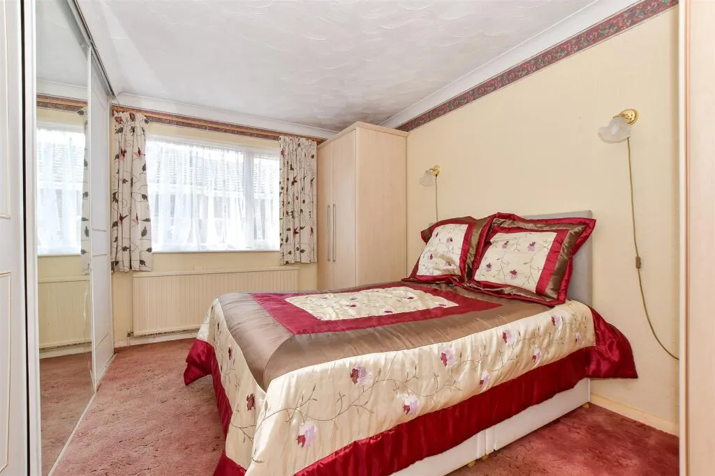 2 bed Detached Bungalow