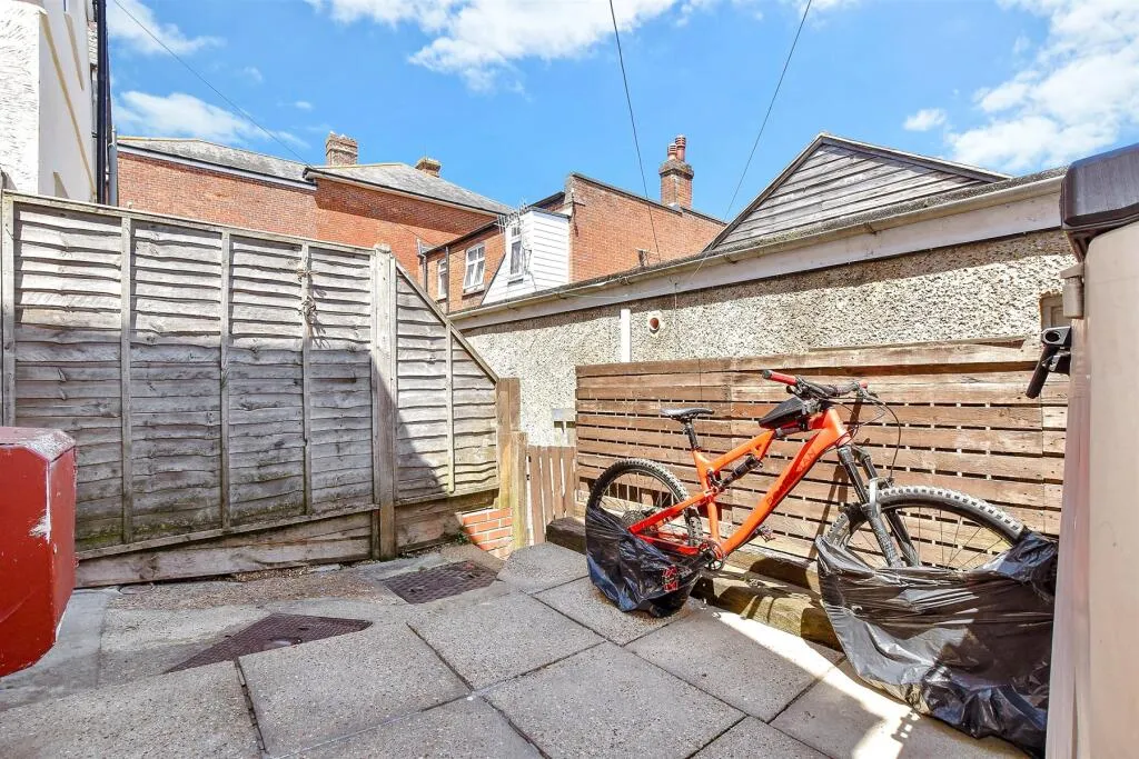 3 bed Terraced