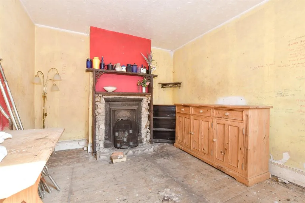 3 bed Terraced