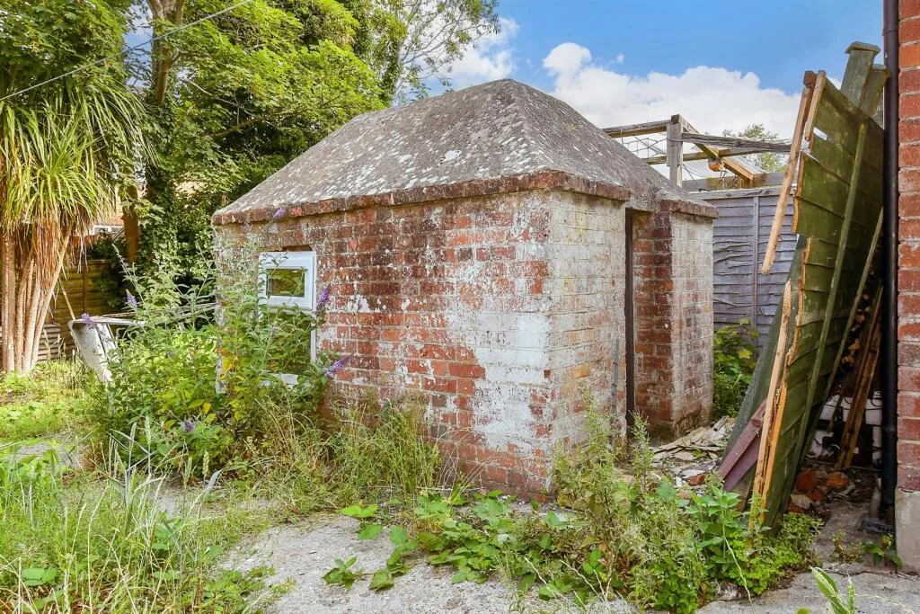 3 bed Terraced