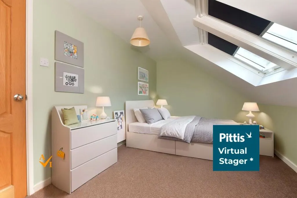 6 bed Detached
