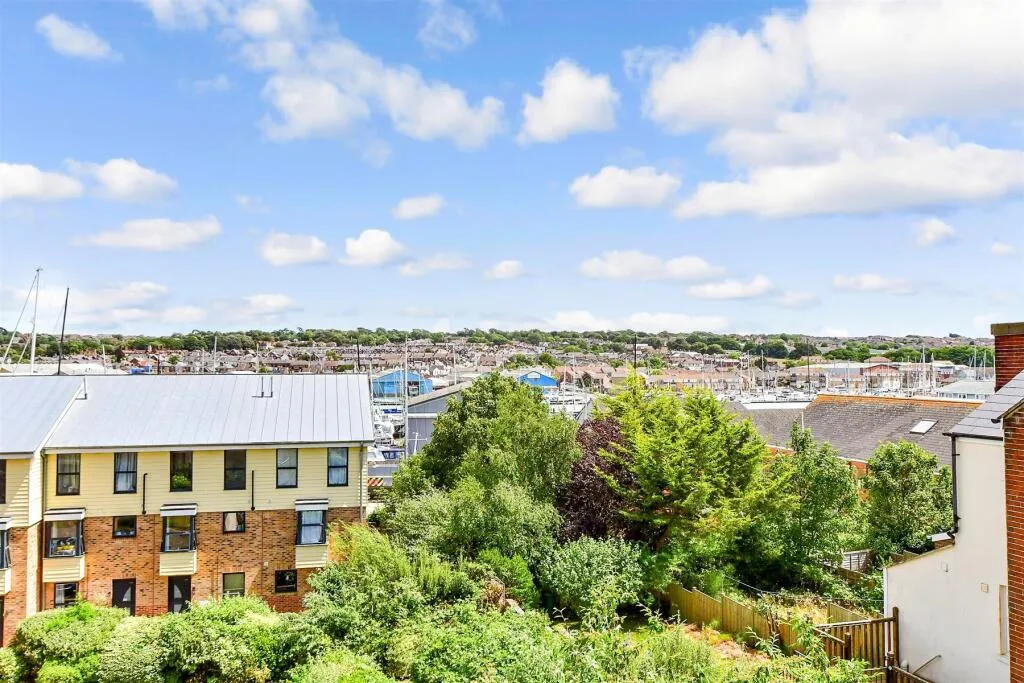 2 bed Apartment