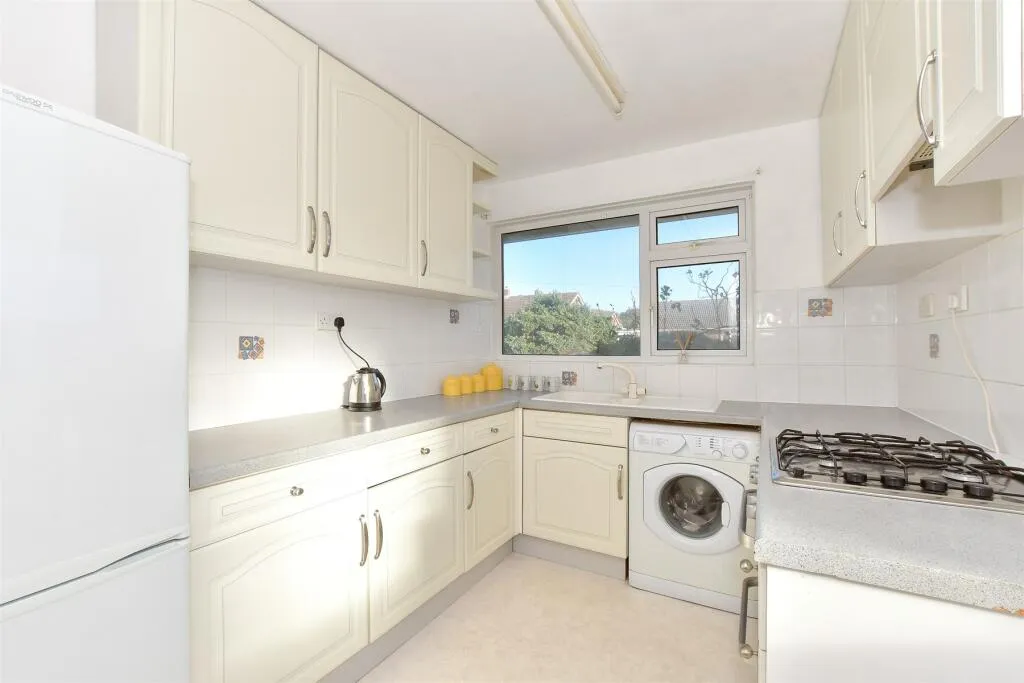 2 bed Detached Bungalow
