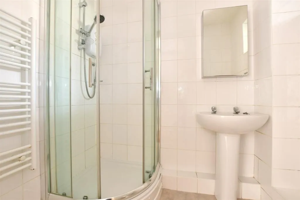 2 bed Maisonette