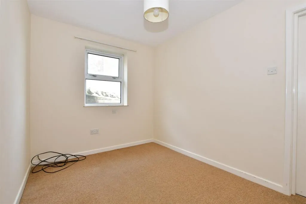 2 bed Maisonette