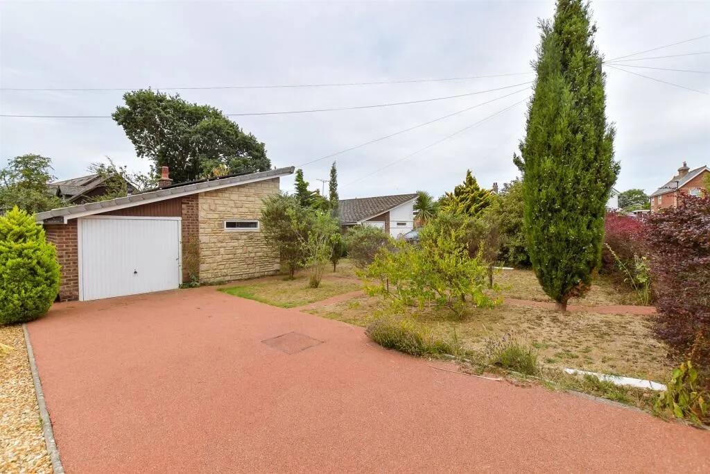 3 bed Detached Bungalow