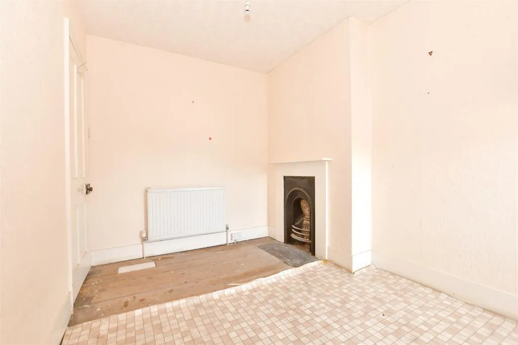 3 bed Terraced